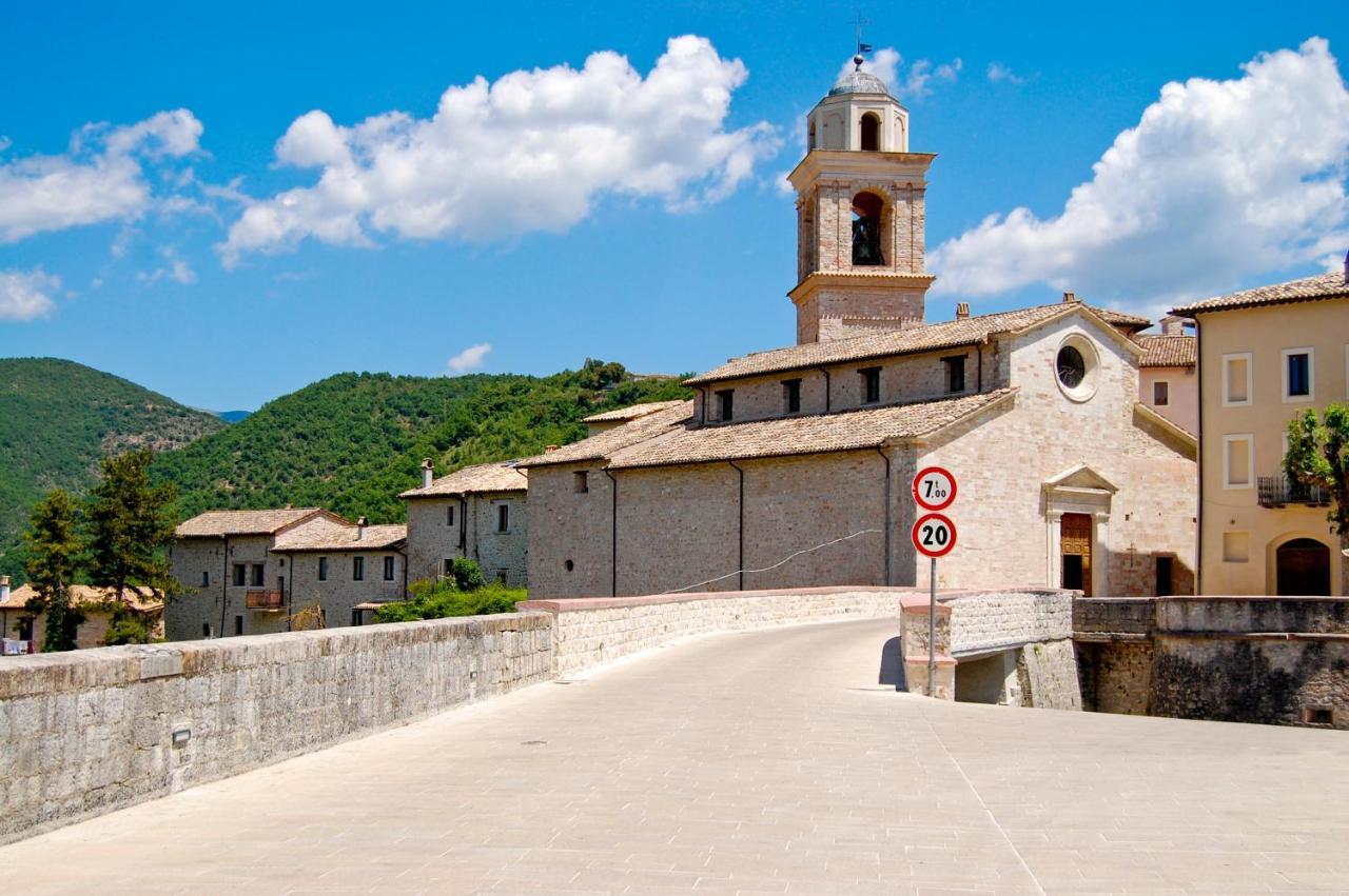 Le Fate Umbria Bed & Breakfast Sellano Exterior photo